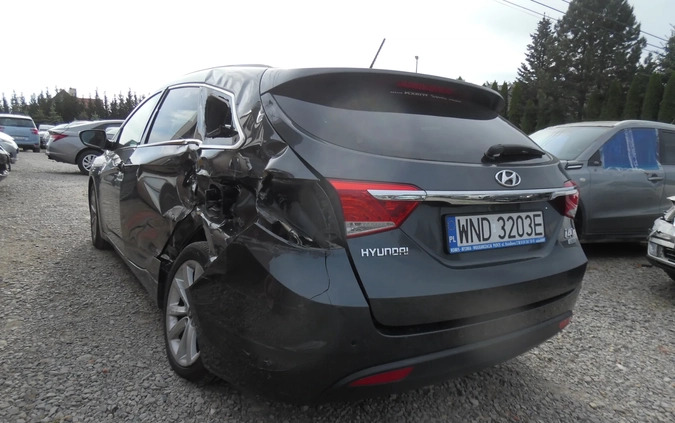 Hyundai i40 cena 14100 przebieg: 201700, rok produkcji 2012 z Bobolice małe 277